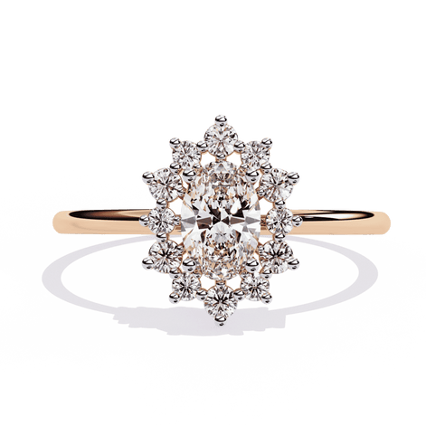 Celistra Crown Oval Ring